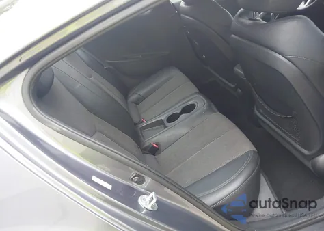 2013 Hyundai Veloster Base W/Black z USA, uszkodzony, nr VIN KMHTC6AD3DU118515